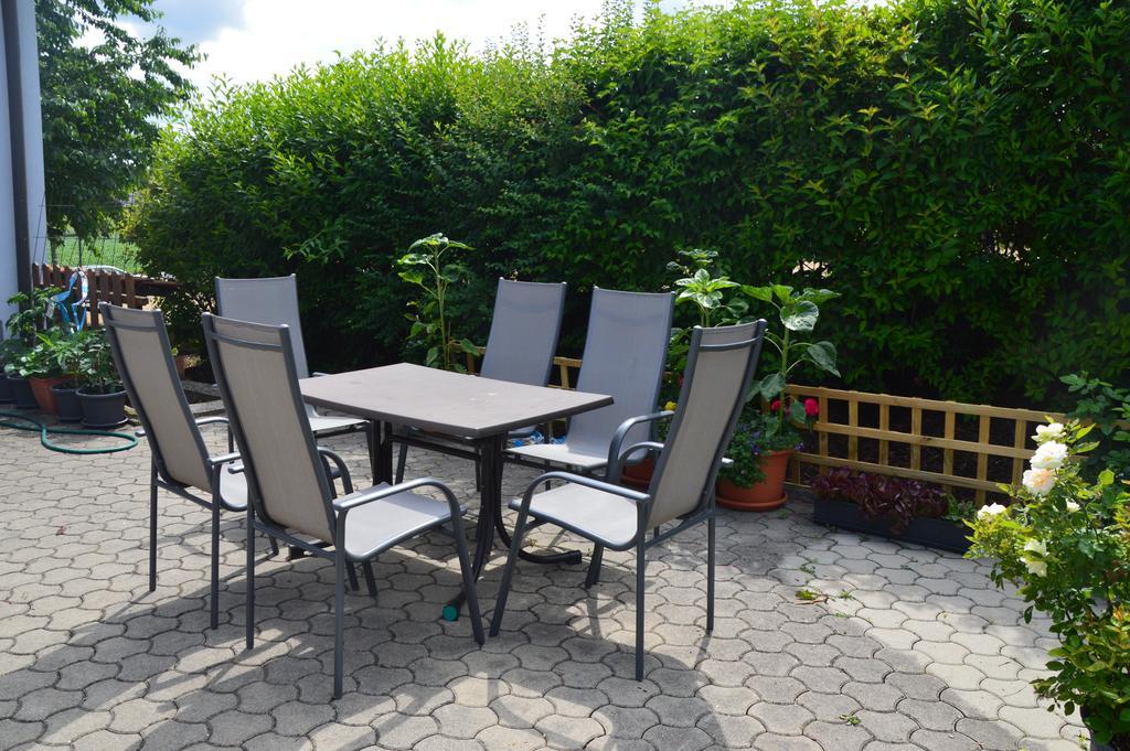 Ferienwohnung Familie Stuhr Staatz Exterior foto